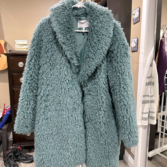 BCBGeneration Jackets & Blazers - BCBG faux Fur coat, only worn once